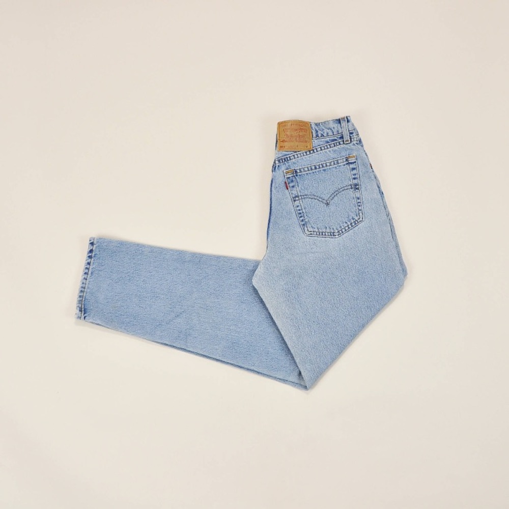 Vintage High Waisted Levi’s - Light Wash (L-XXL)